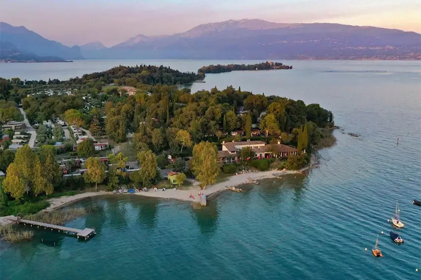 Camping Fornella – ruhiger Campingplatz am Westufer