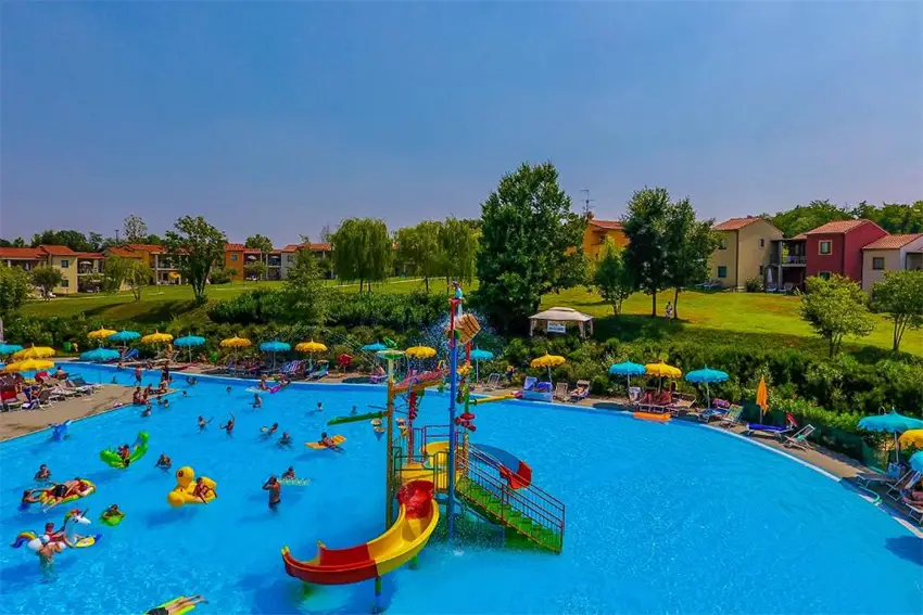 Belvedere Village Castelnuovo