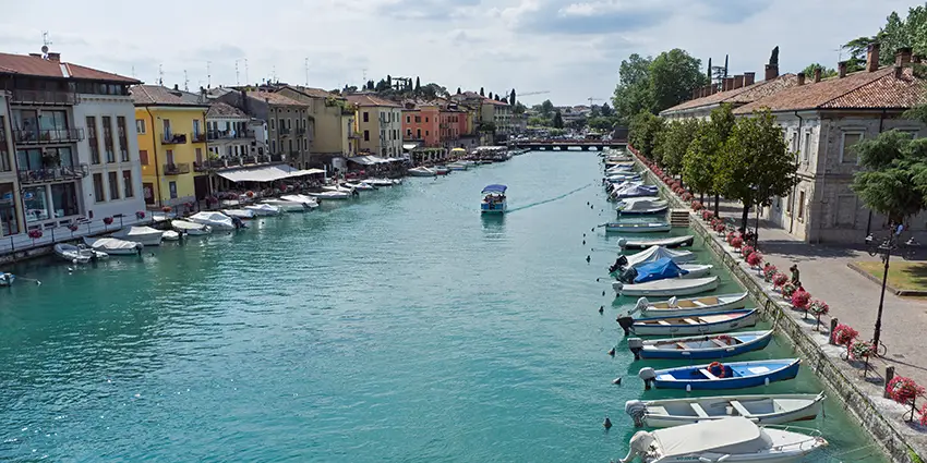 Camping Peschiera del Garda – große Anlagen für Familien